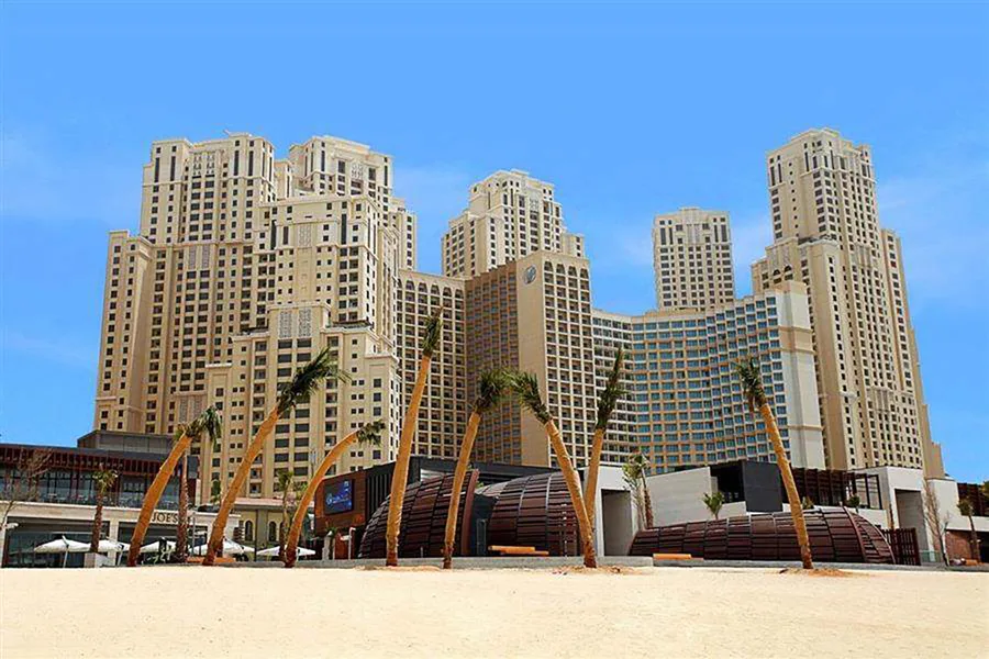 Amwaj 4