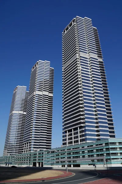 Business Avenue BB2