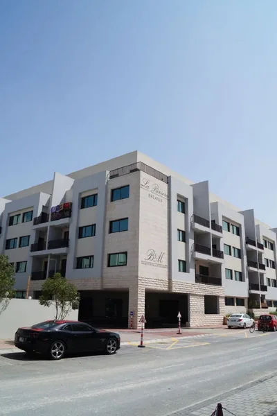 La Riviera Estate
