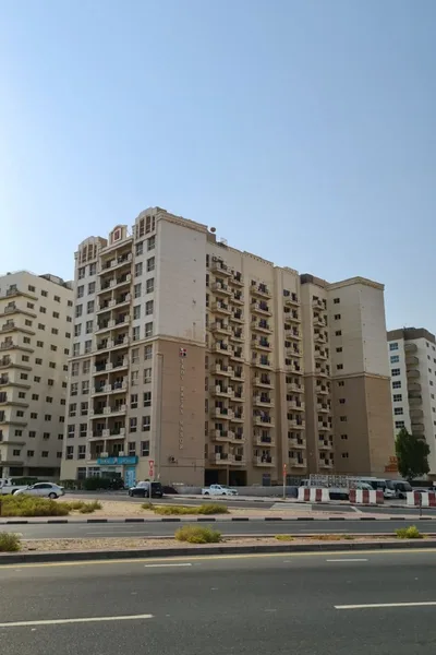 Lady Ratan Manor
