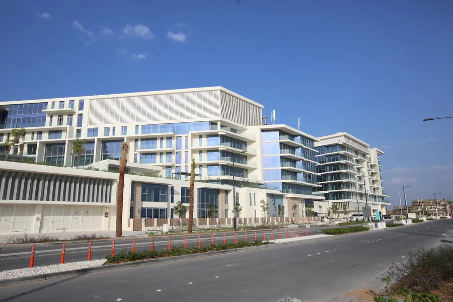 Mamsh Al Saadiyat, Plot 3