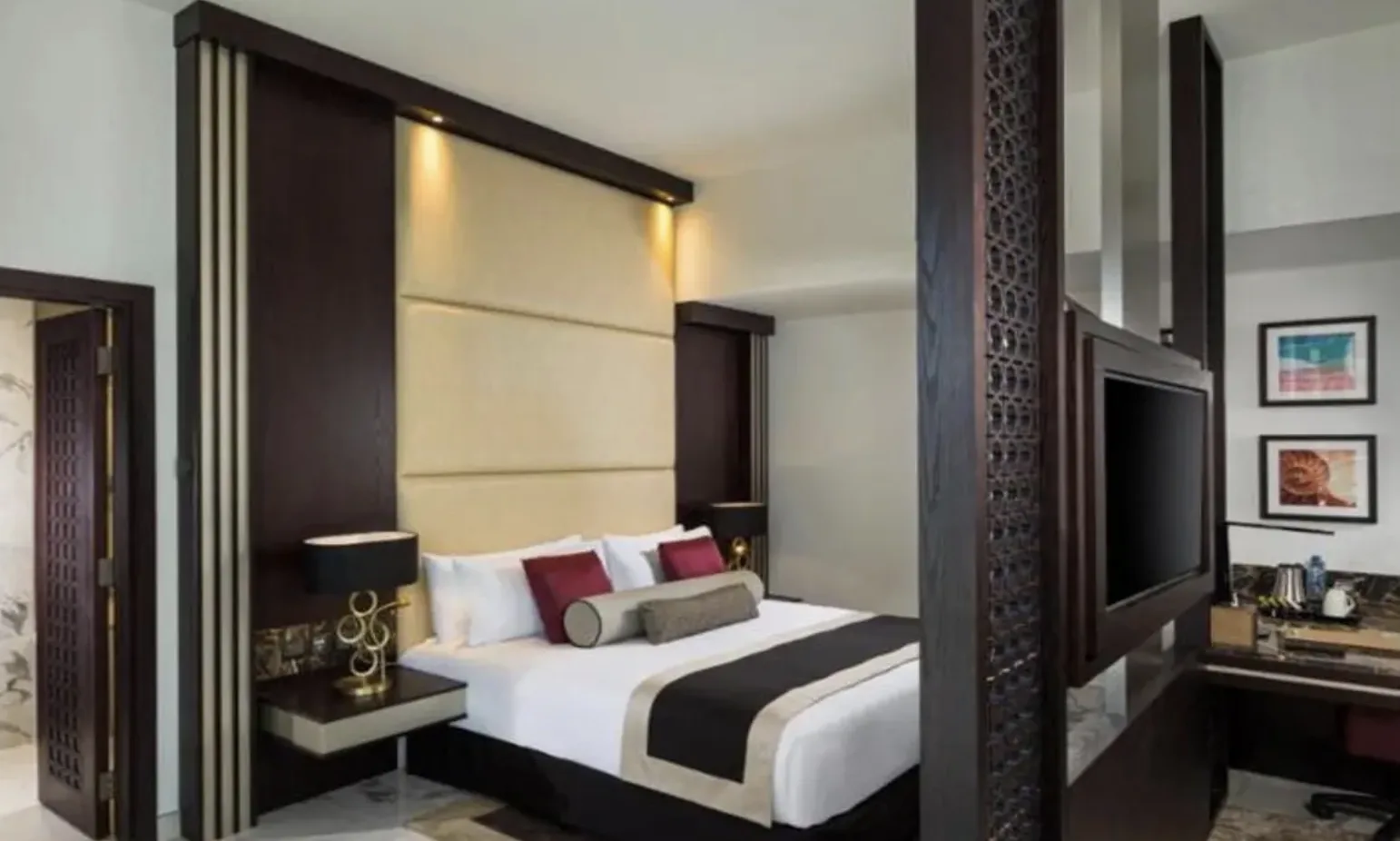 Tfg One Hotel