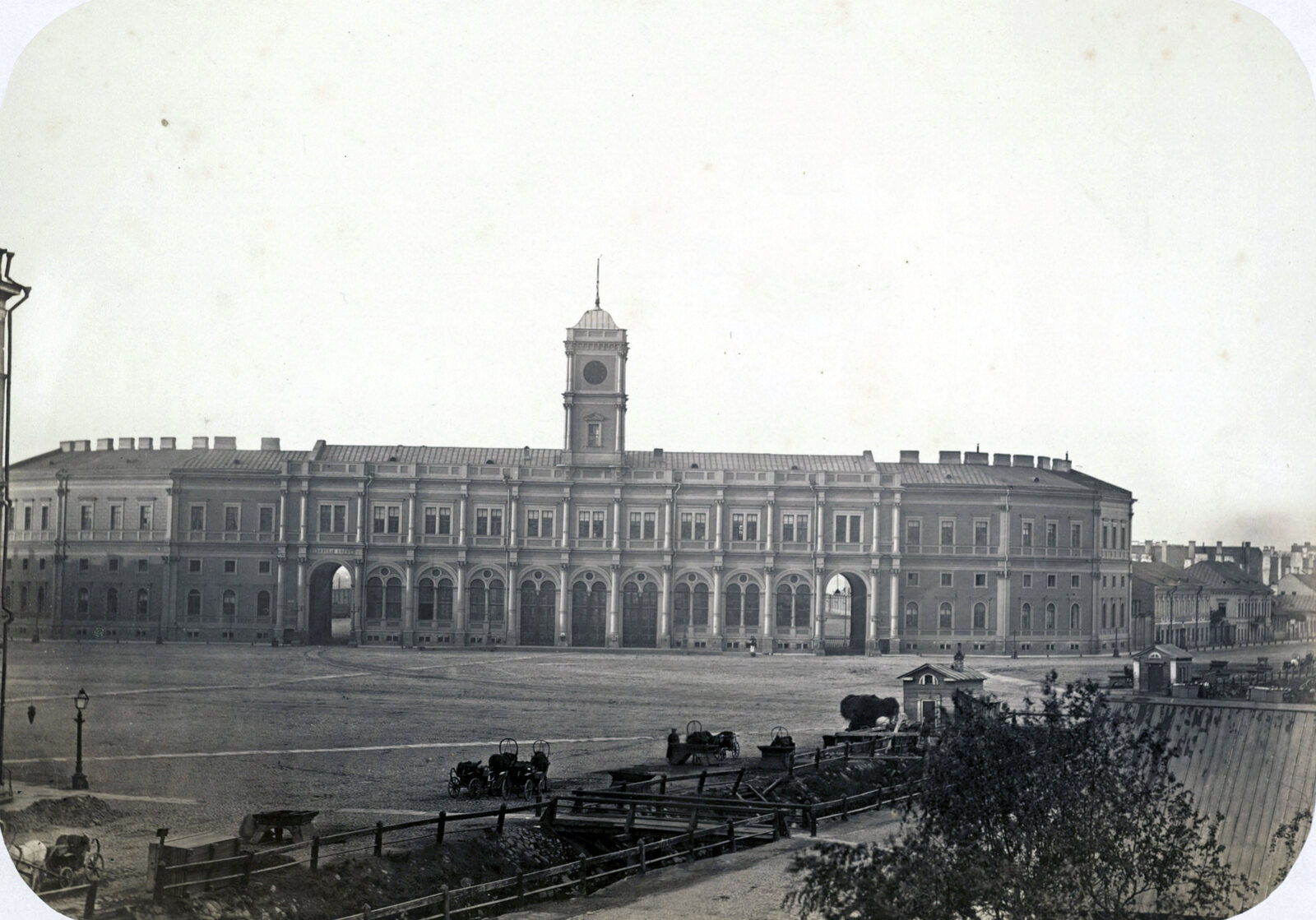 Николаевский вокзал, 1863–1864 годы. Снимок И. Гофферта