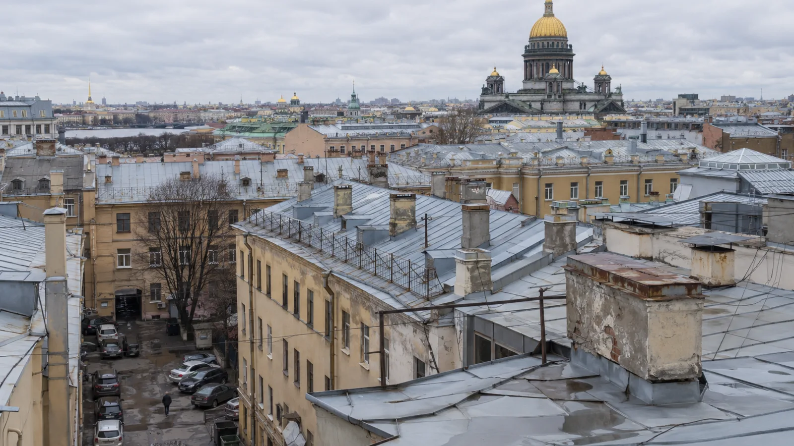 Иллюстрация к разбору: В Петербурге за январь-сентябрь ввели 59,6% жилья от того же периода 2025 года