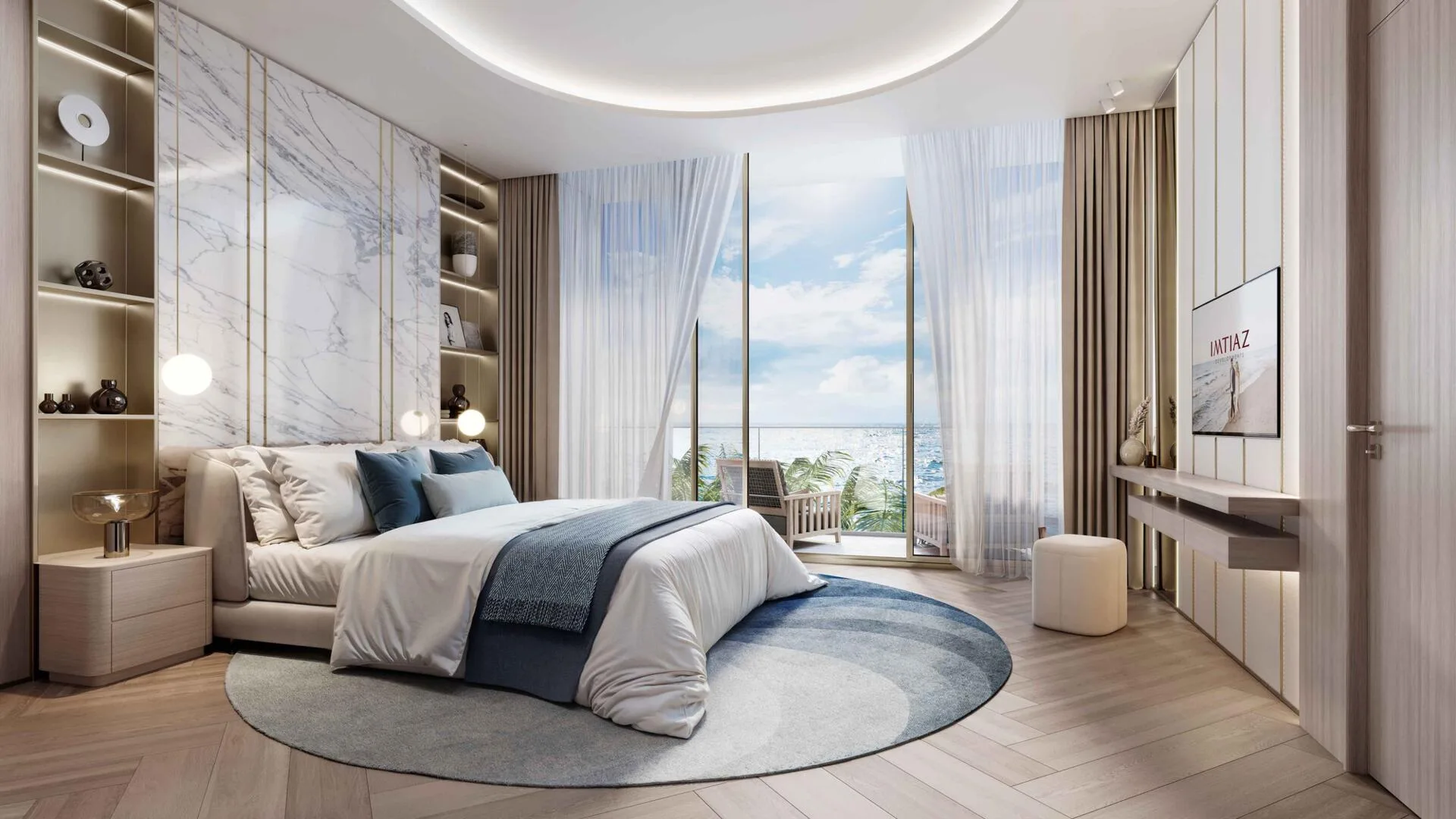 Спальня в квартире Beach Walk Grand 2 с окном на море