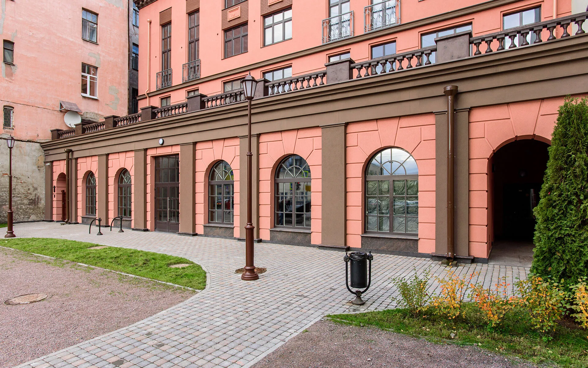 Биография