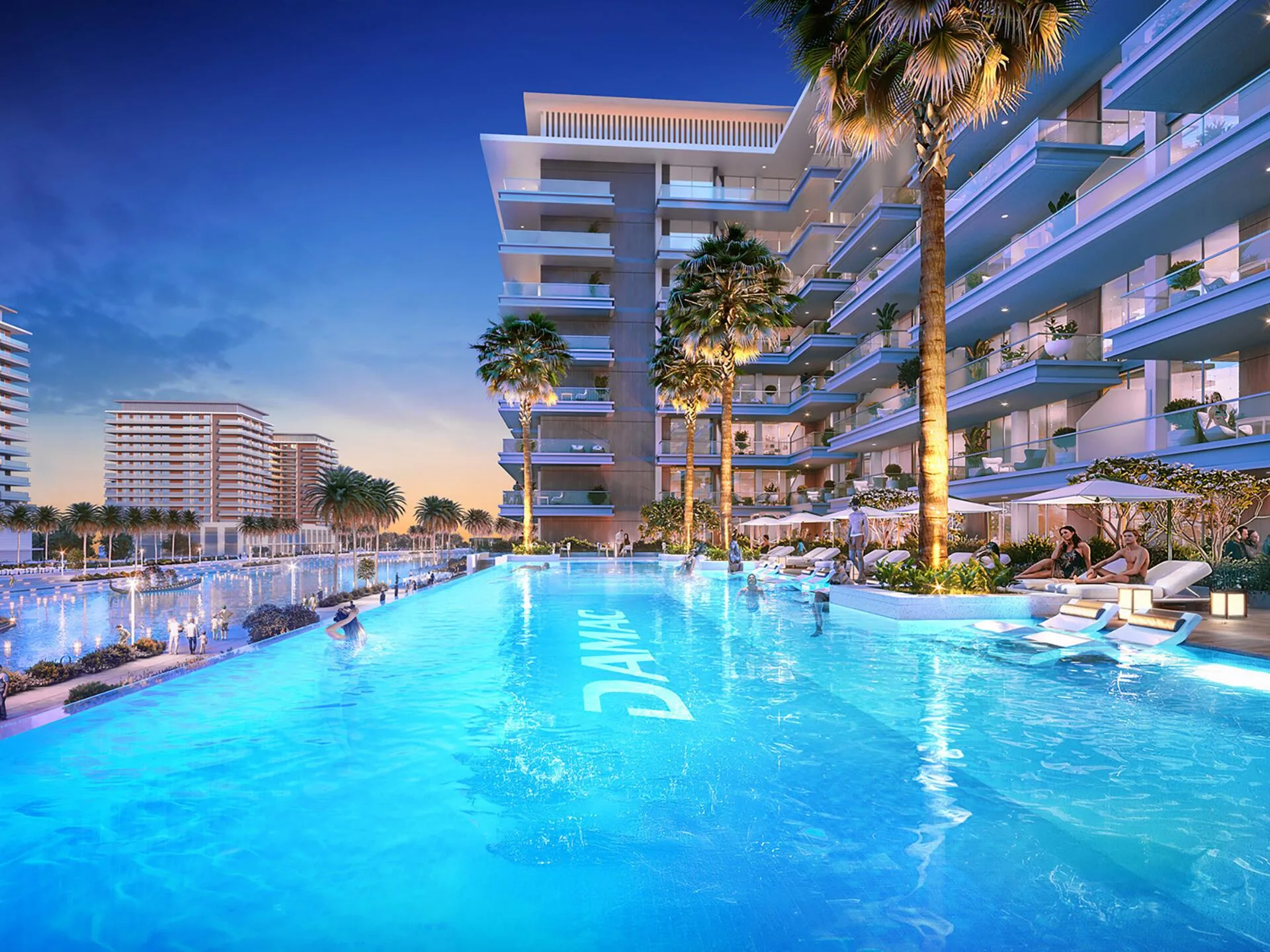Бассейн у жилого корпуса Riverside Views на закате