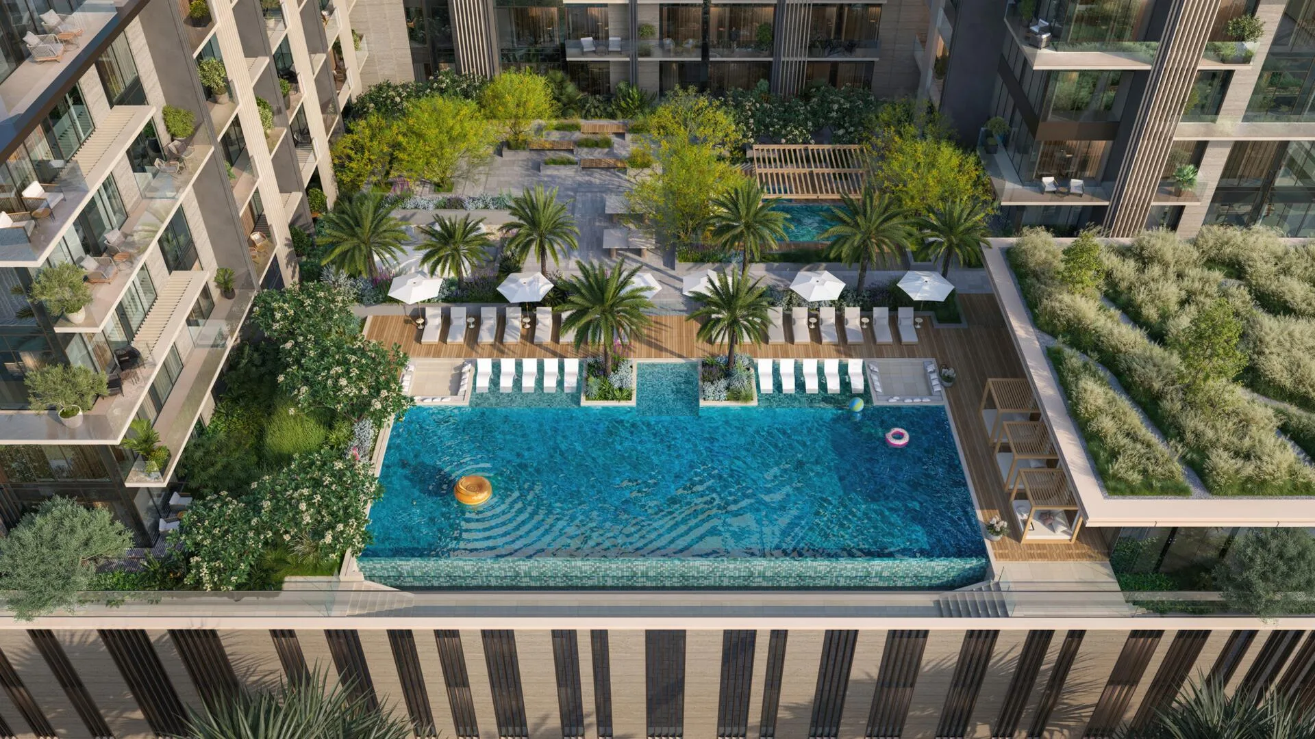 Бассейн на подиуме Everly Place, вид сверху