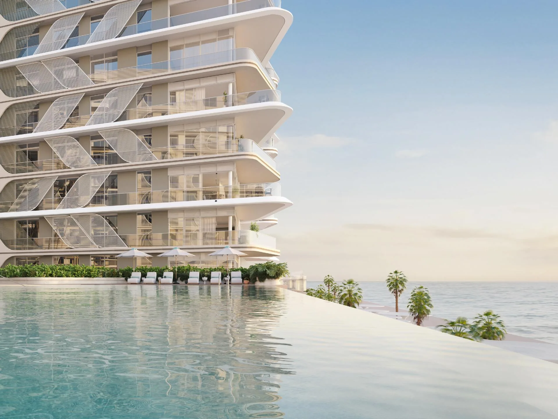 Бассейн-инфинити Fahid Beach Residences с видом на море