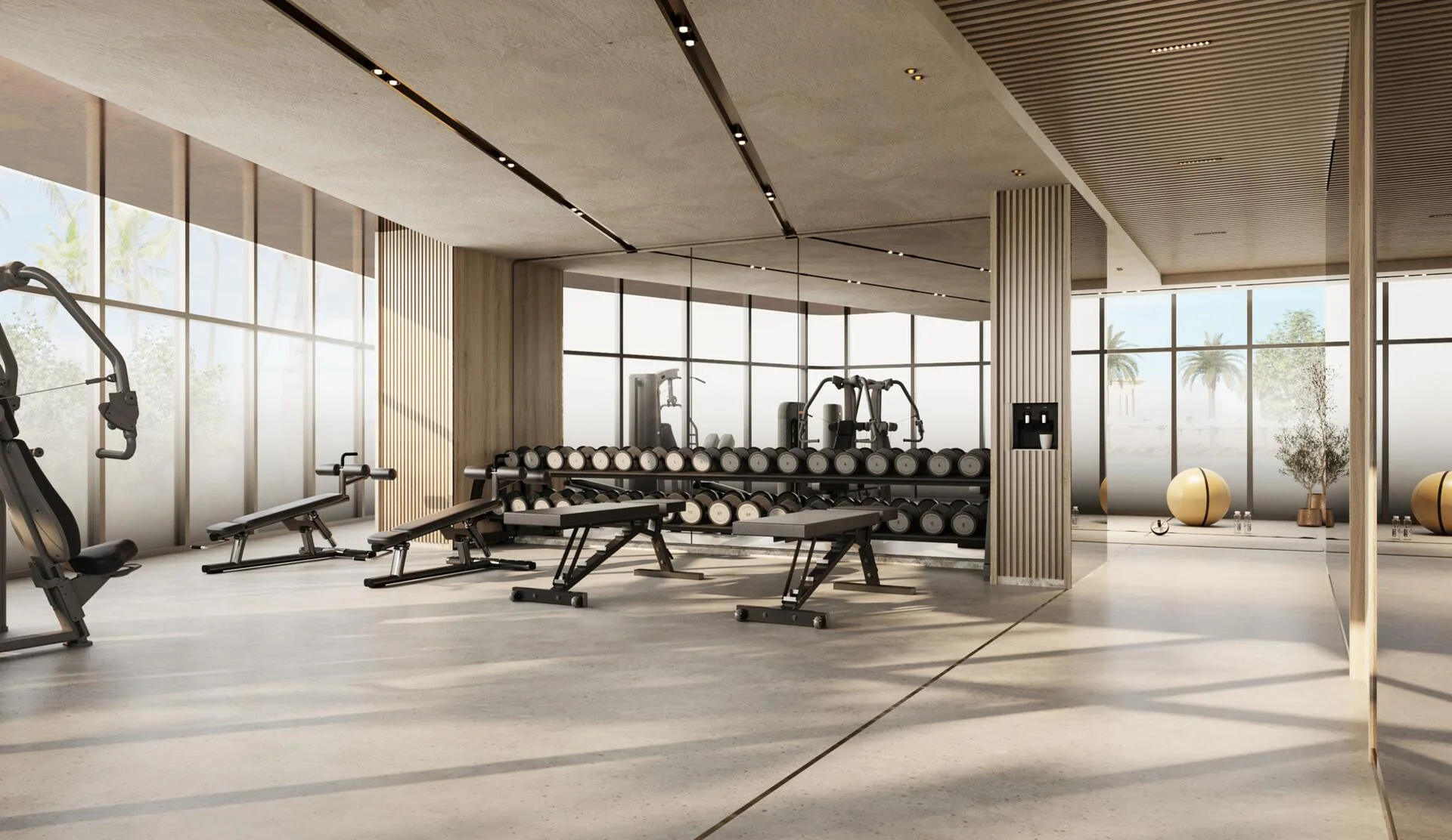 Спортзал Fortune Bay Residences с панорамными окнами