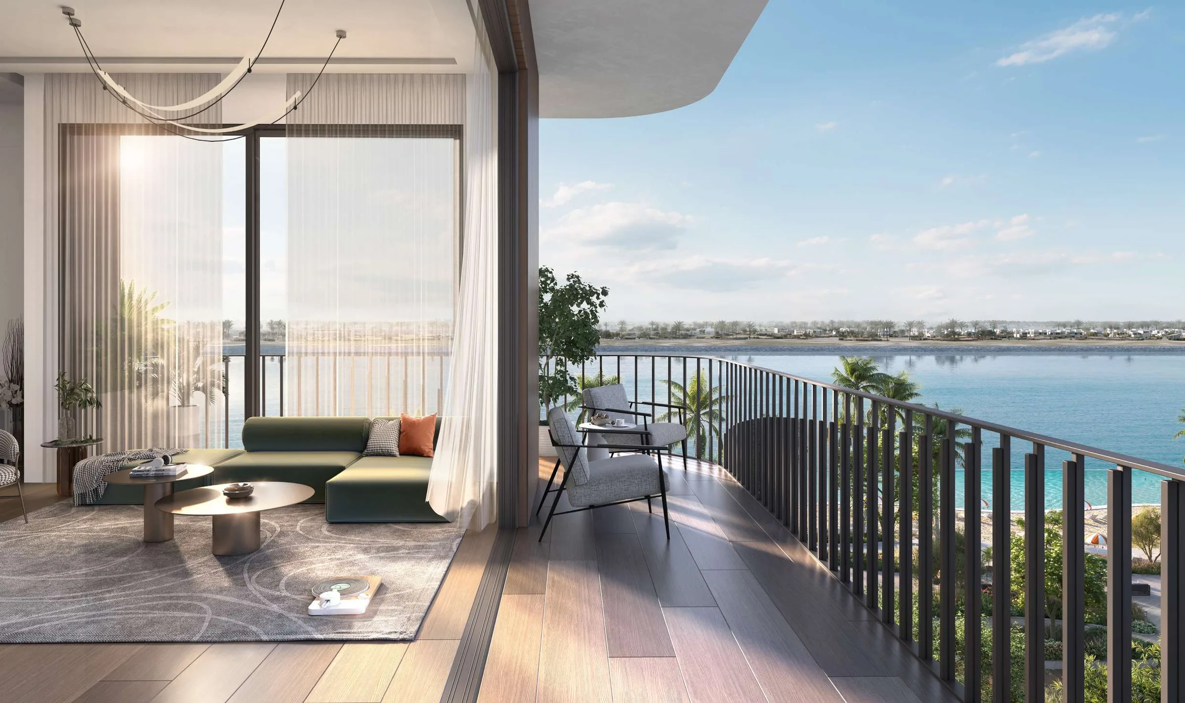 Гостиная квартиры Gardenia Bay с выходом на балкон над водой