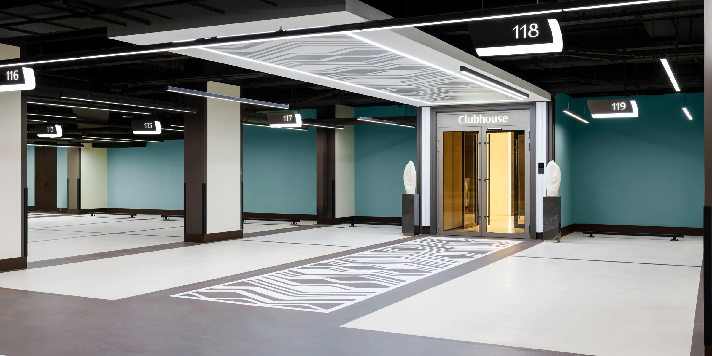 Подземный паркинг и вход в Clubhouse