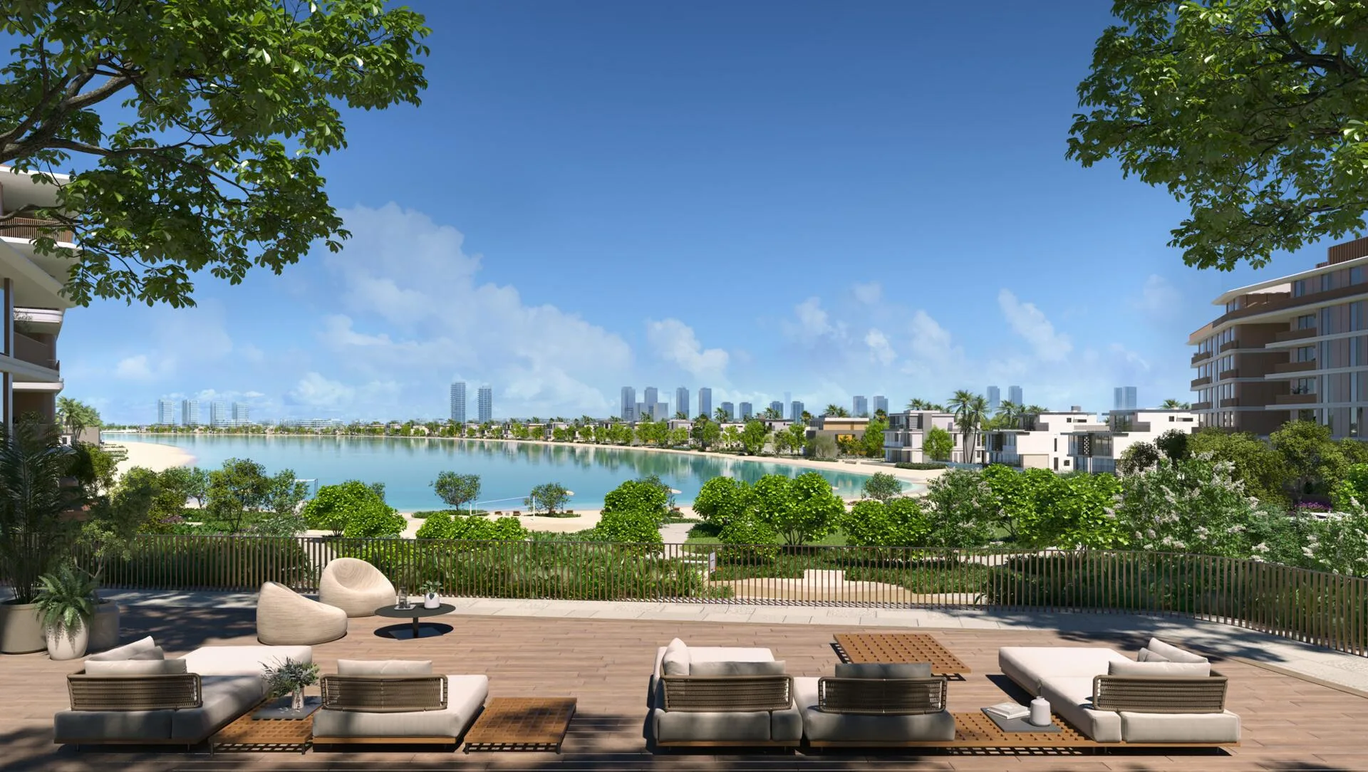 Верхняя терраса Palm Central с видом на воду