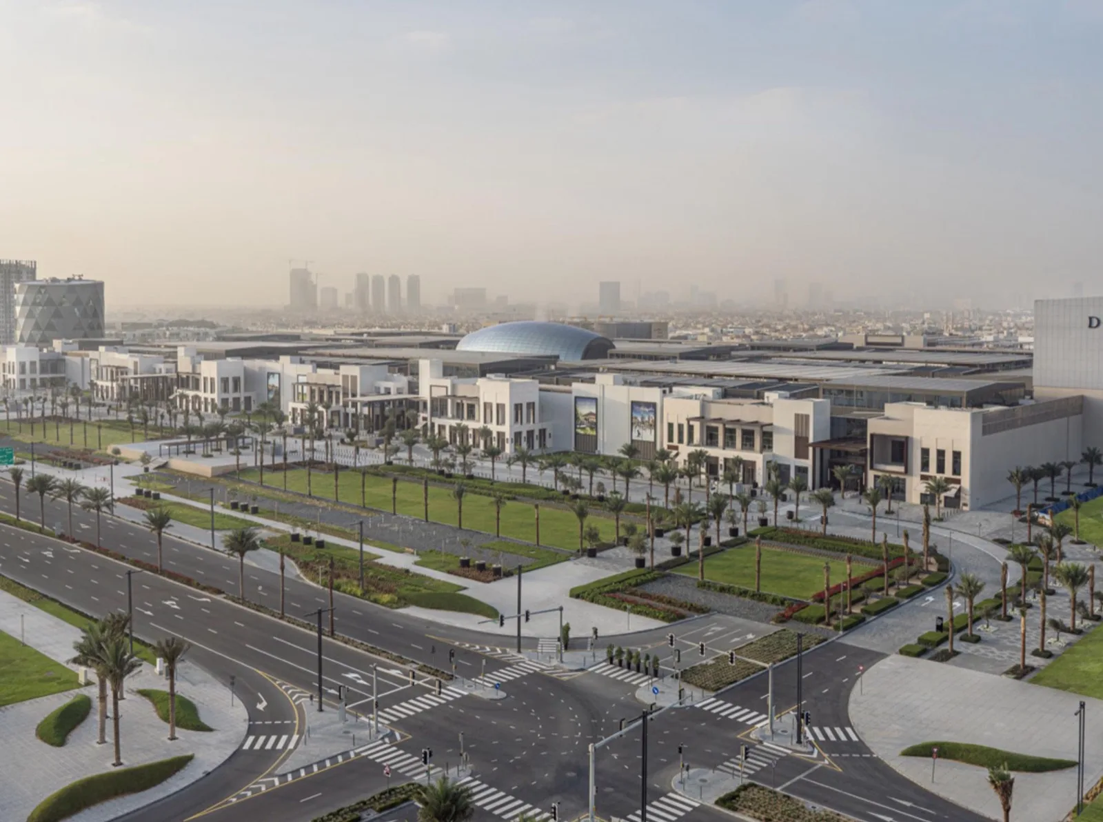 Dubai Hills Mall с высоты