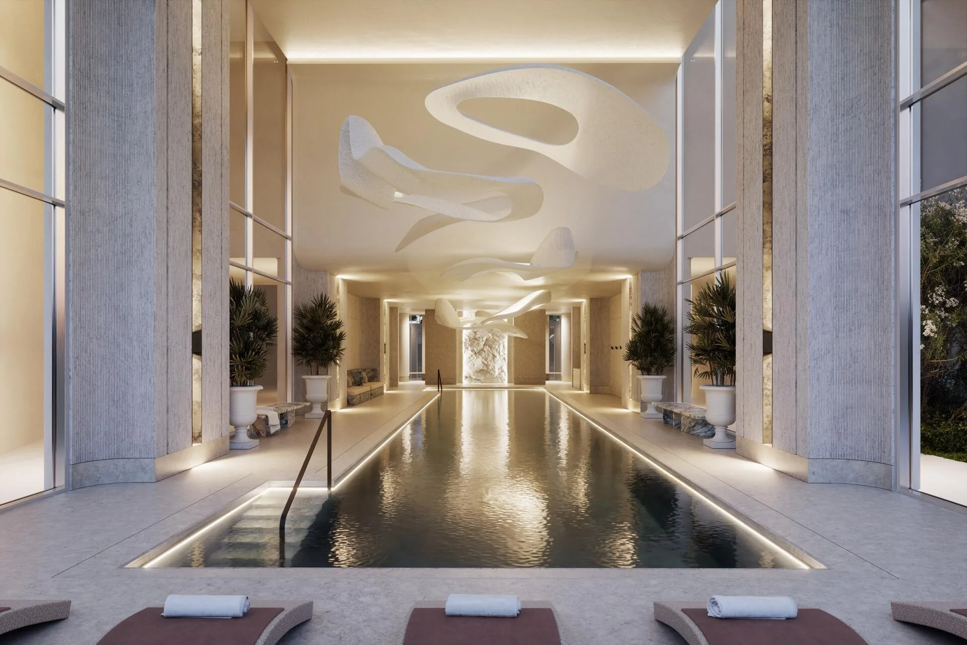 Крытый бассейн Regent Residences Dubai