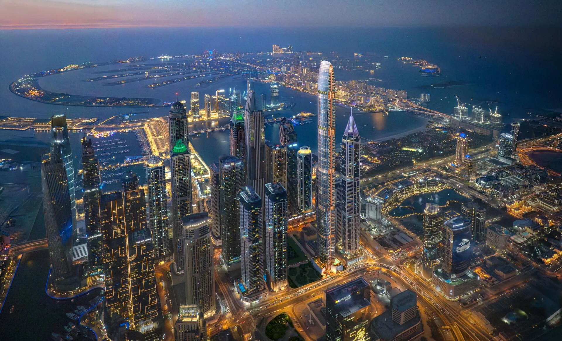 Ночная Dubai Marina сверху