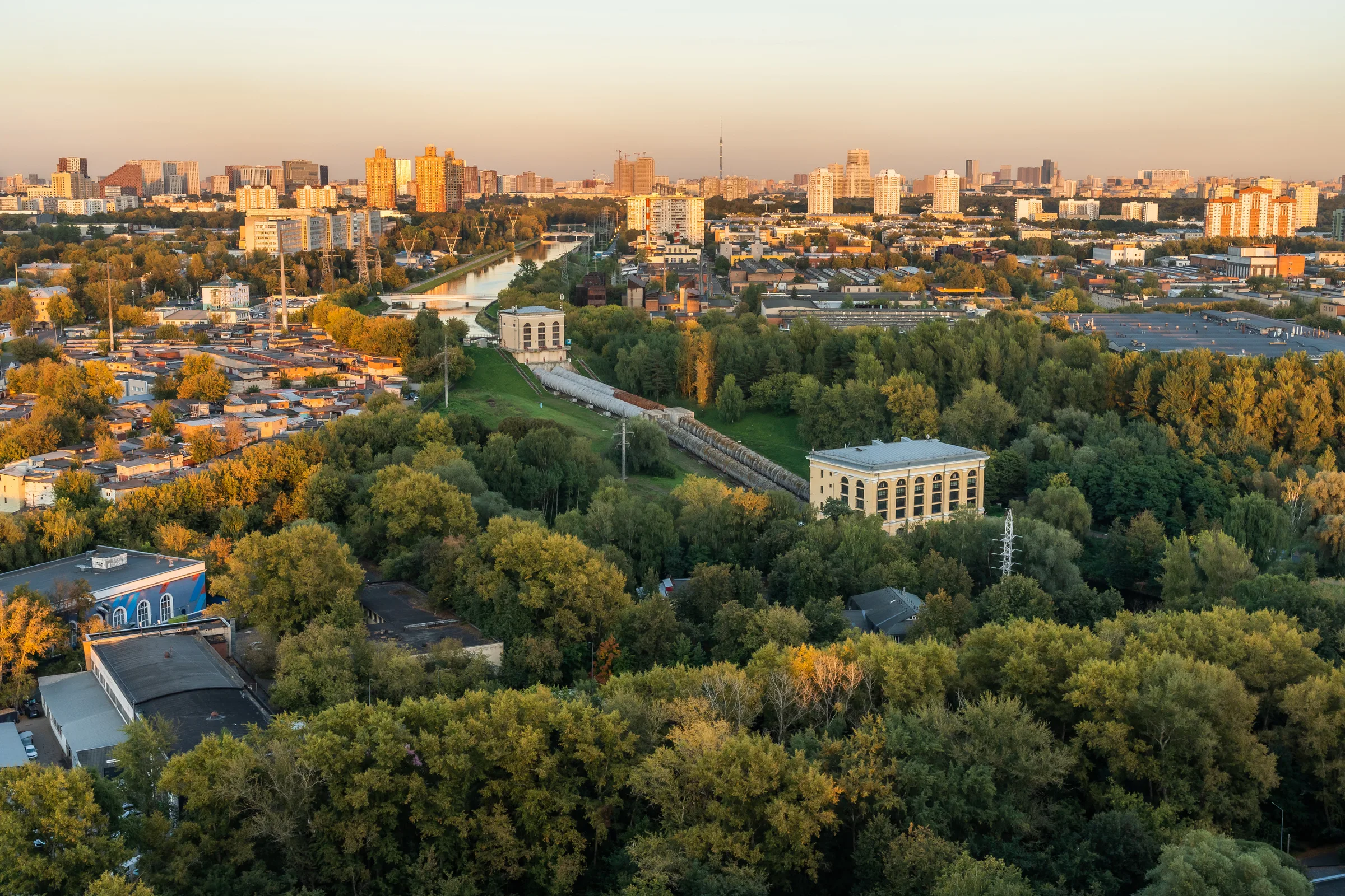 Долина реки Сходни и парк с высоты