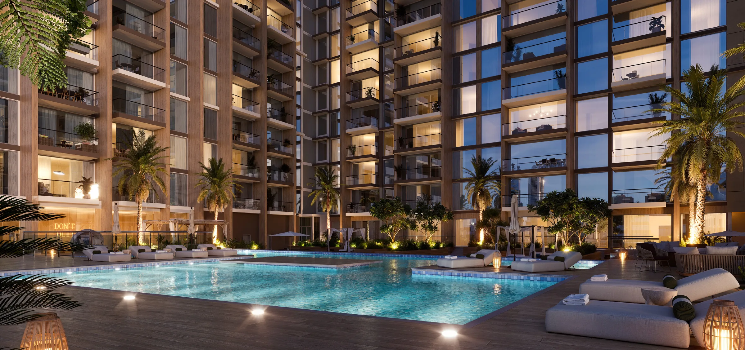 Бассейн Taiyo Residences вечером