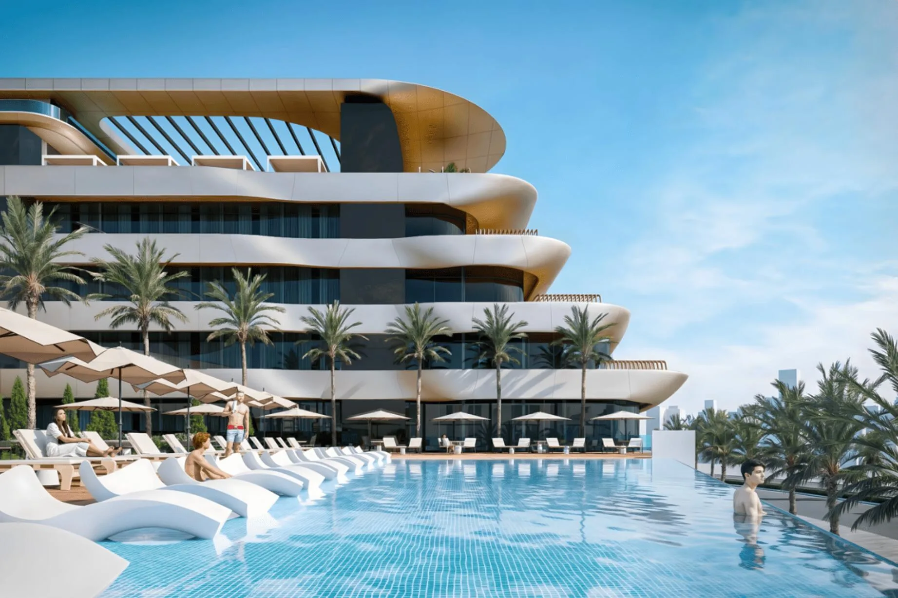 Бассейн The Royal Yacht среди пальм между крыльями отеля