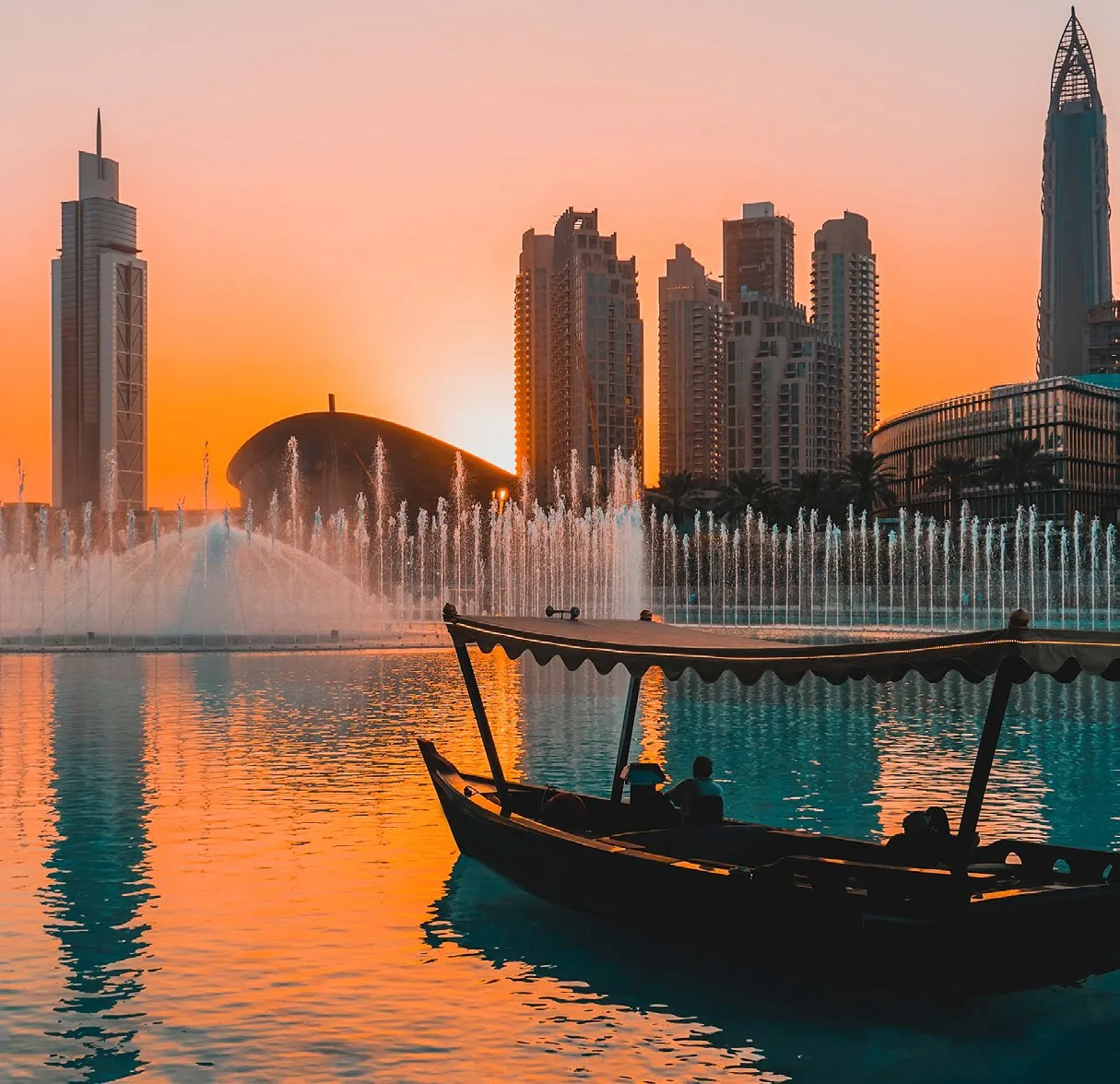 Downtown Dubai на закате